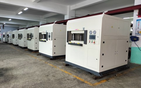 碳纤维热压机高低料机械人计划